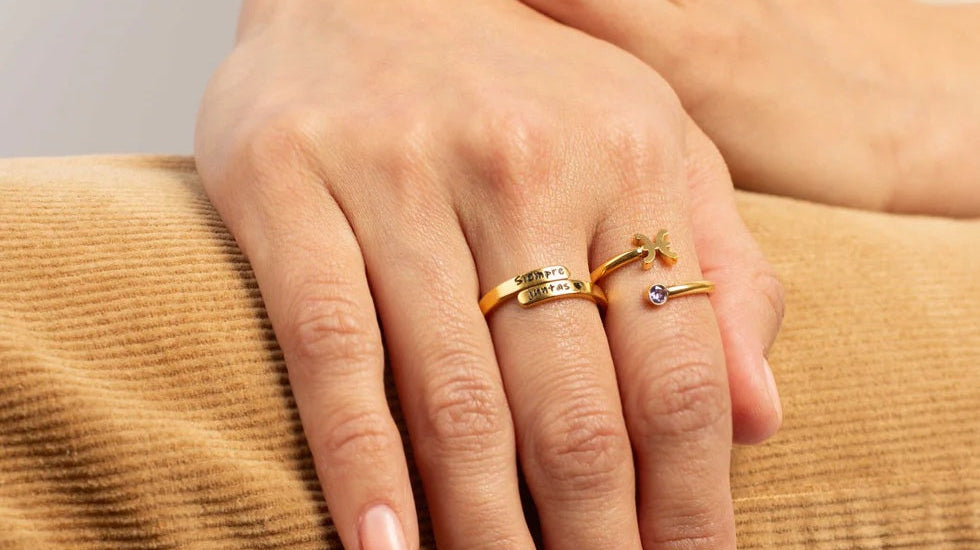 Un anillo de mujer para cada dedo