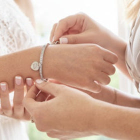 Comprar joyas de mujer para llevar en una boda