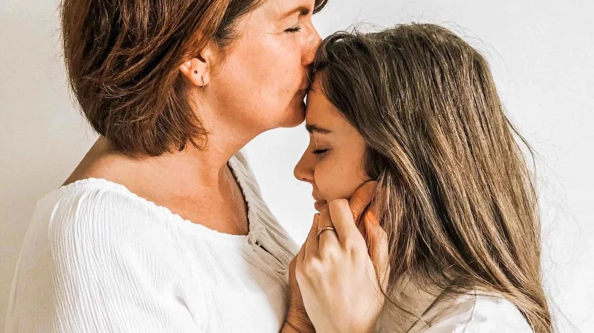 Qué joya regalar a una hija