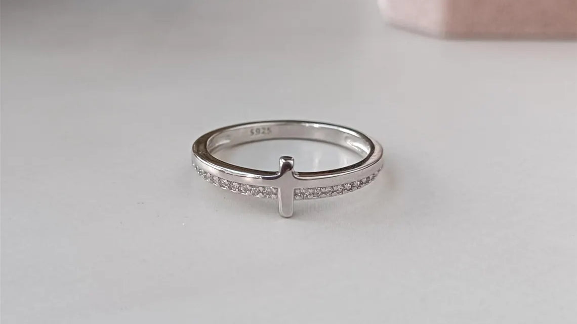 Joyas waterproof vs. joyería común