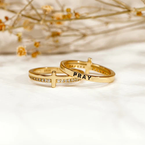 Regalas anillos grabados para mujer