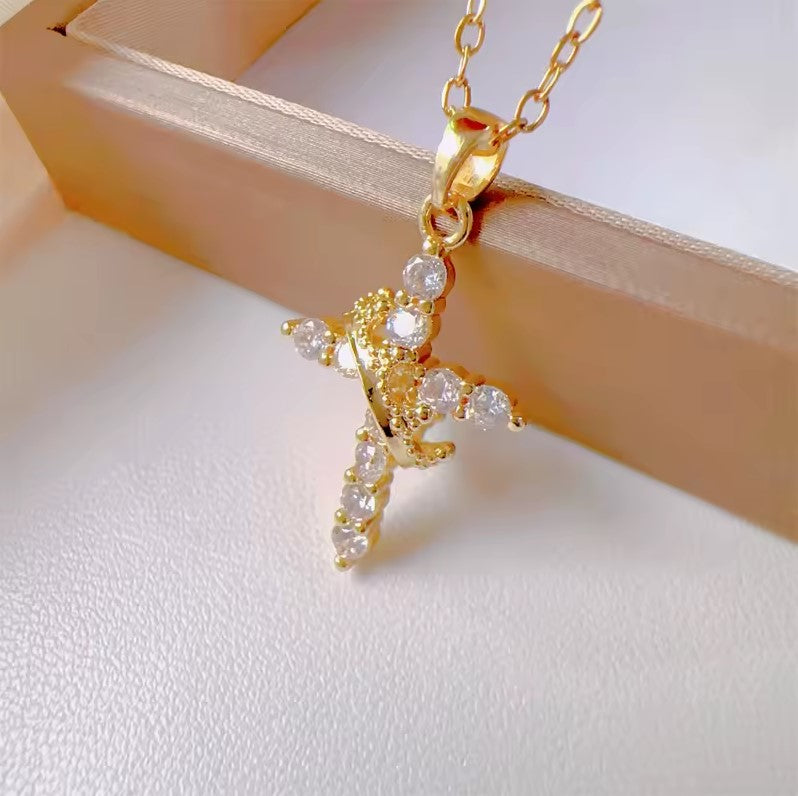 Colgante femenino en forma de cruz