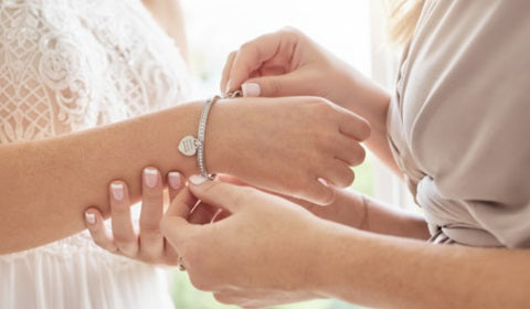 Comprar joyas de mujer para llevar en una boda