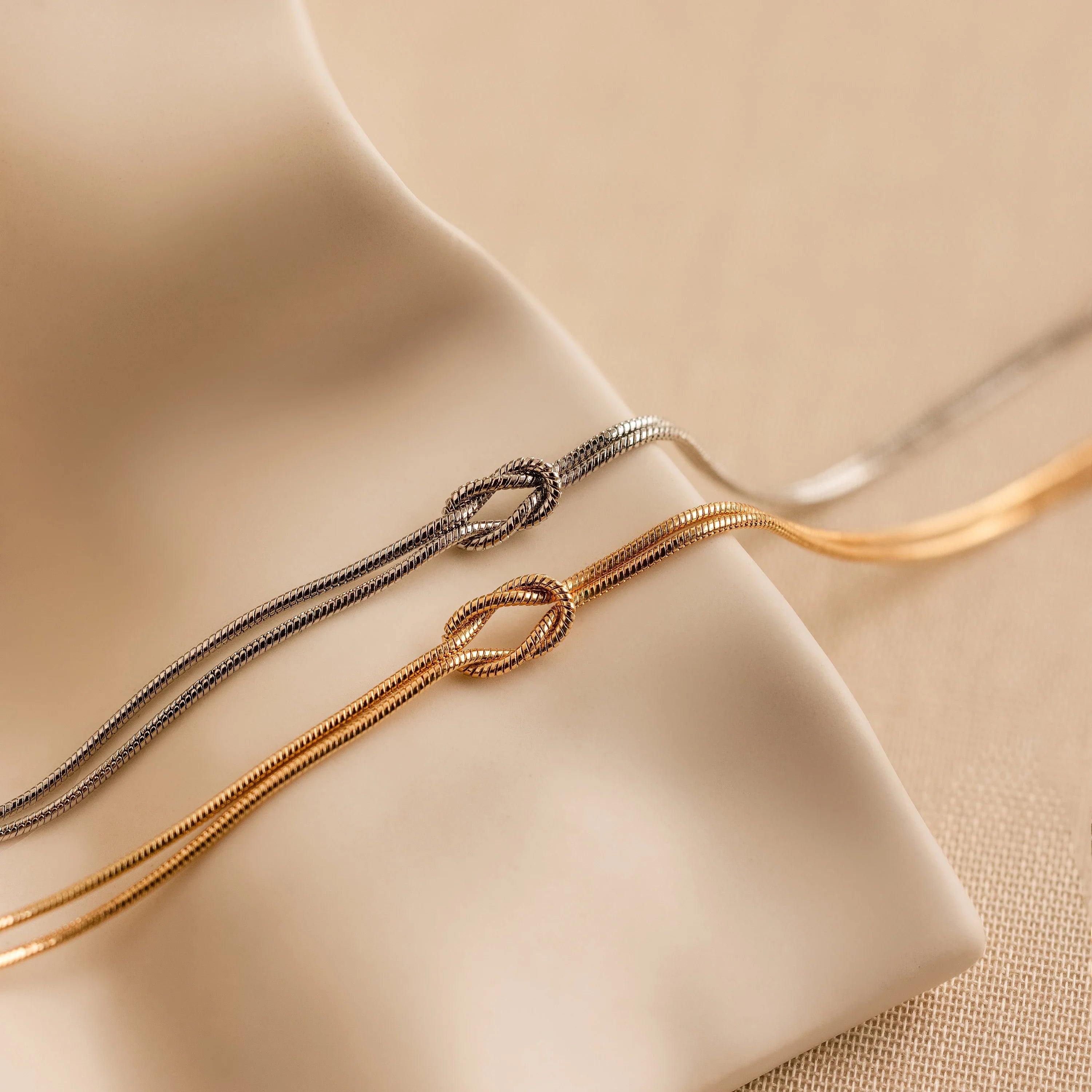 1 Pulsera Nudo Infinito + HOY OTRA TOTALMENTE GRATIS